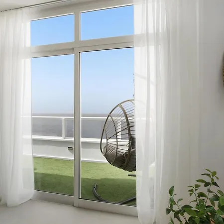 Apartment Beachfront Seaview Oasis